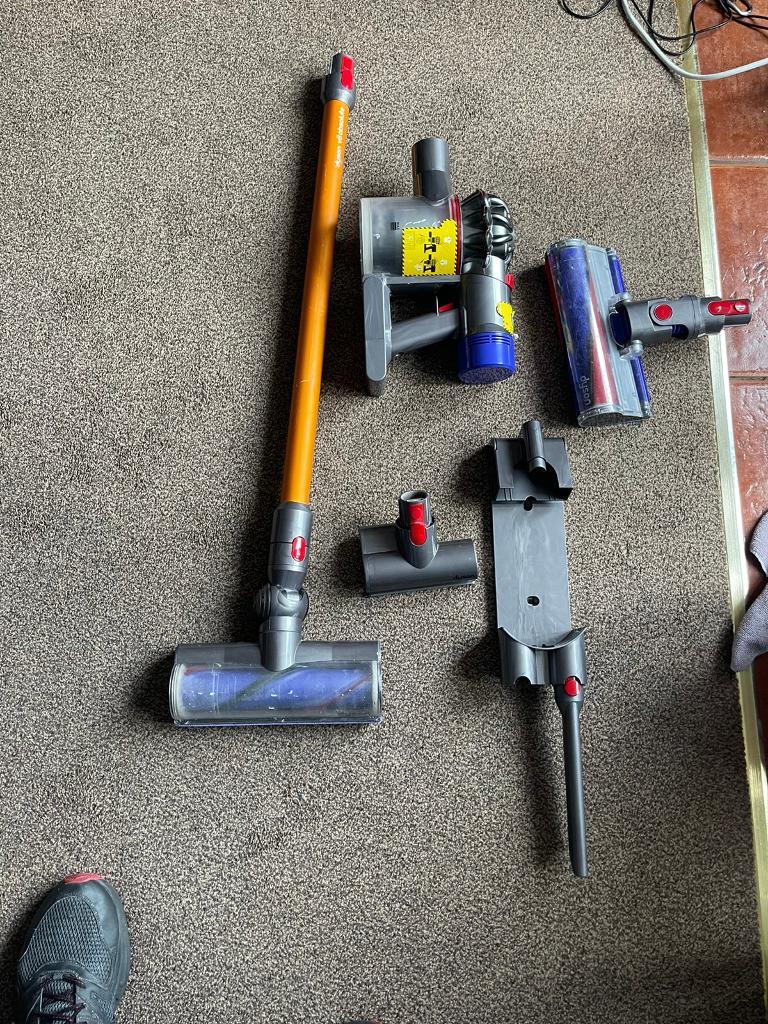 Dyson v8 absolute hoover | in Rotherham 